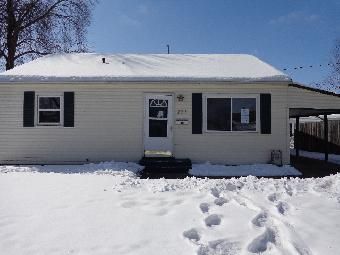 221 E Circle Dr, Dayton, OH 45449