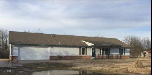 902 Cowell Pl, Claremore, OK 74017