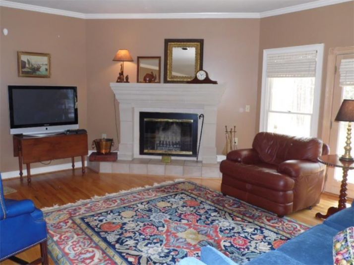 312 Lake Vista Drive, Commerce, GA 30529