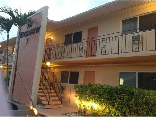 301 E MCNAB RD # 102, Pompano Beach, FL 33062