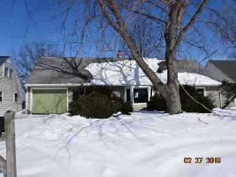 4855 Northwood Dr, Sheffield Lake, OH 44054