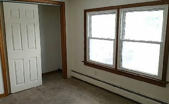 21 Winthrop St, Meriden, CT 06450