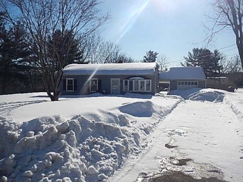 66 Old Farm Rd, Meriden, CT 06450