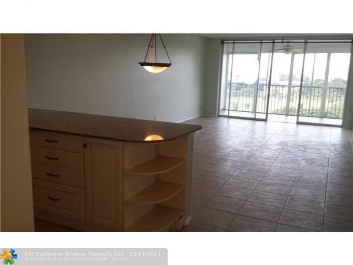2661 S COURSE DR # 801, Pompano Beach, FL 33069