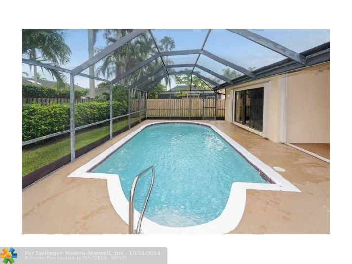 260 NW 108 AV, Fort Lauderdale, FL 33324