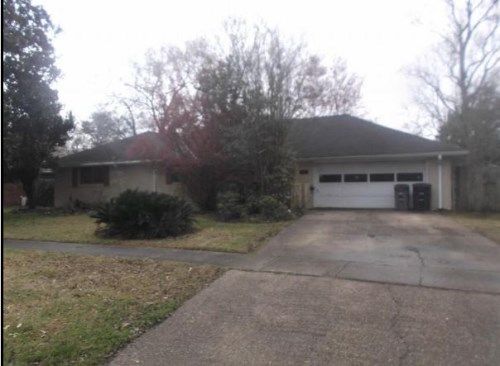 12660 E Robinhood Dr, Baton Rouge, LA 70815
