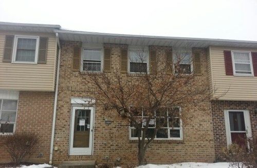 4595 N Hedgerow Dr, Allentown, PA 18103