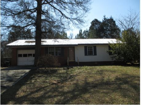 439 W Jule Peek Ave, Cedartown, GA 30125