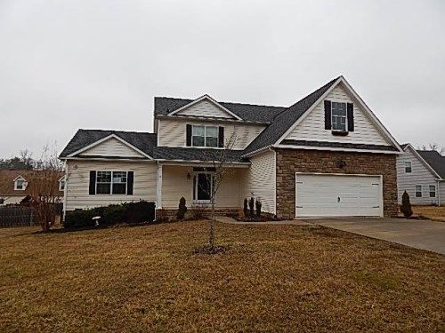 196 Pebble Court, Lenoir City, TN 37772