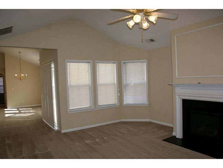 372 Highland Falls Drive, Hiram, GA 30141