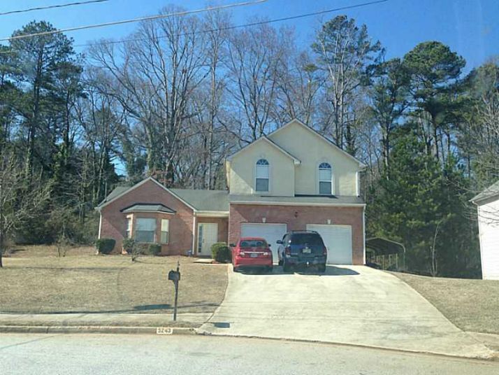 5243 Round Table Drive, Ellenwood, GA 30294