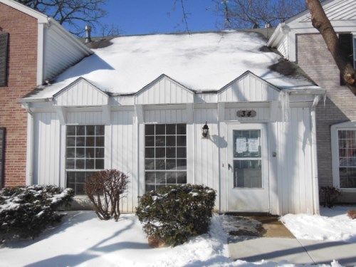 34 Bright Oaks Circle, Cary, IL 60013
