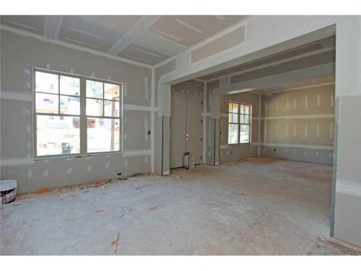 1015 Preswyck Way, Atlanta, GA 30328