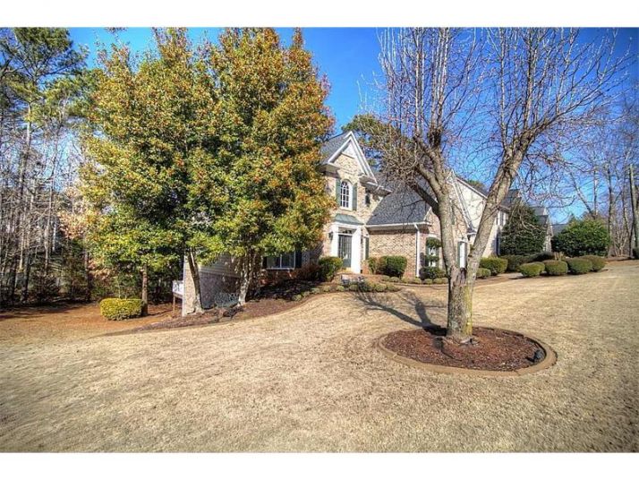 656 Briarleigh Way, Woodstock, GA 30189