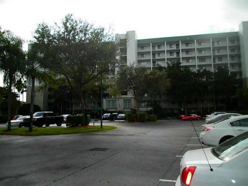 2240 N Cypress Bend Dr # 702, Pompano Beach, FL 33069