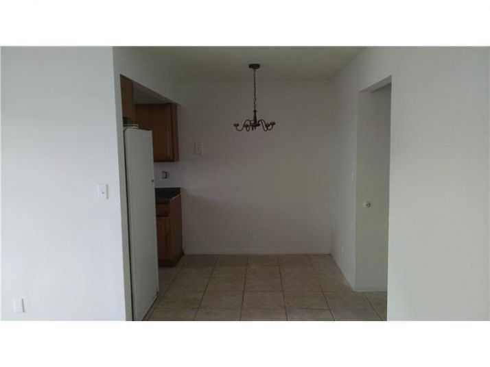 1106 S L # 10, Fort Lauderdale, FL 33340