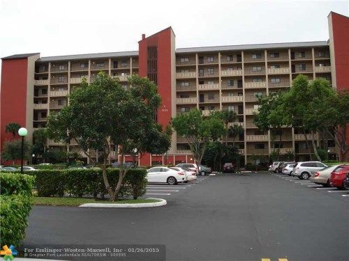 2200 S Cypress Bend Dr # 804, Pompano Beach, FL 33069