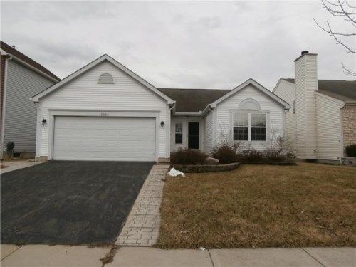 3385 Brook Spring Dr, Grove City, OH 43123