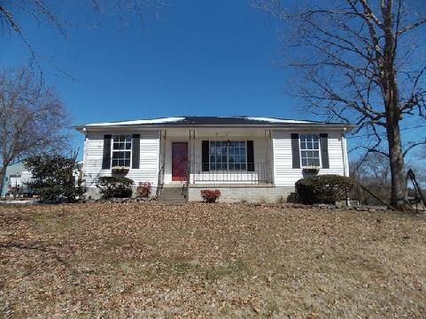 1404 Douglas Bend Rd, Gallatin, TN 37066