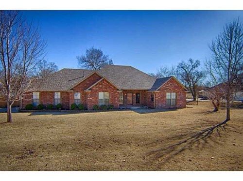 893 Oakley Drive, Blanchard, OK 73010