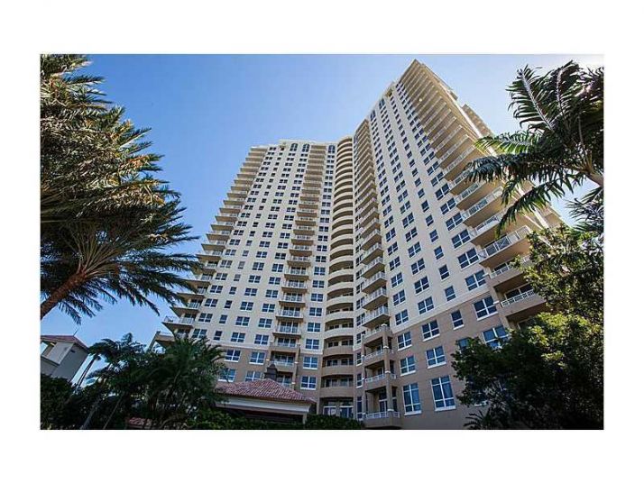 19501 W COUNTRY CLUB DR # 607, Miami, FL 33180