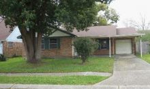 208 Bienville Dr Gretna, LA 70056