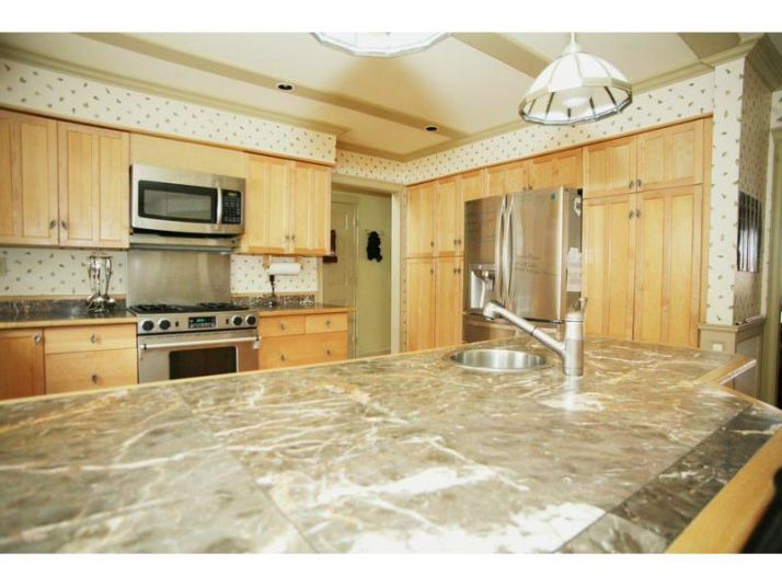 3881 Windhurst Drive Sw, Lilburn, GA 30047