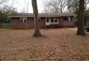 222 Fairwood Circle, Ozark, AL 36360