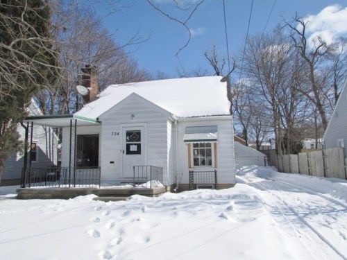 734 N Francis Ave, Lansing, MI 48912
