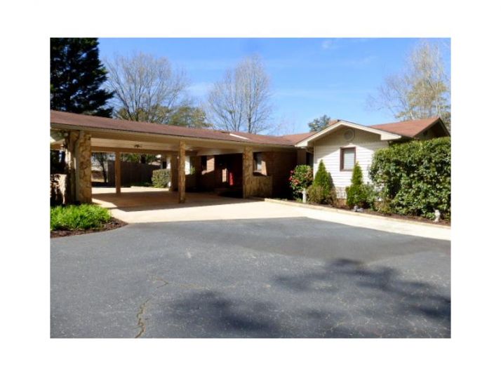 422 Woodbine Way, Hartwell, GA 30643