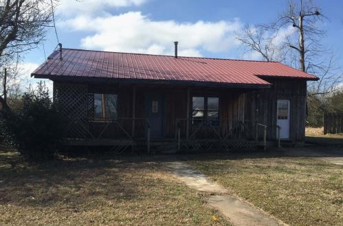 1810 Reeves Ave, Mena, AR 71953