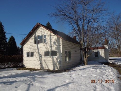 426 Clement Rd, Lansing, MI 48917