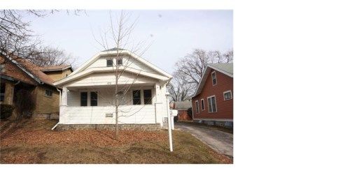 123 S James St, Waukesha, WI 53186