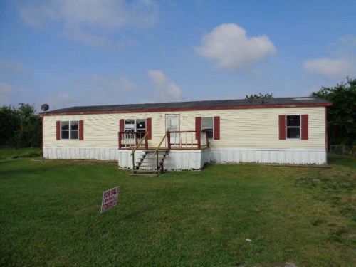 615 Pine Ave, Moore Haven, FL 33471