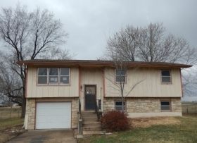 4002 W Edminster St, Wichita, KS 67212