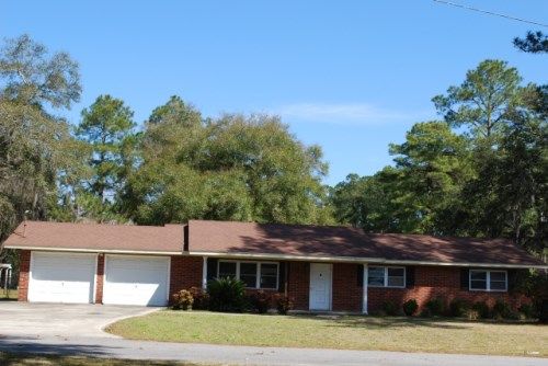 305 Tarpon Dr, Brunswick, GA 31523