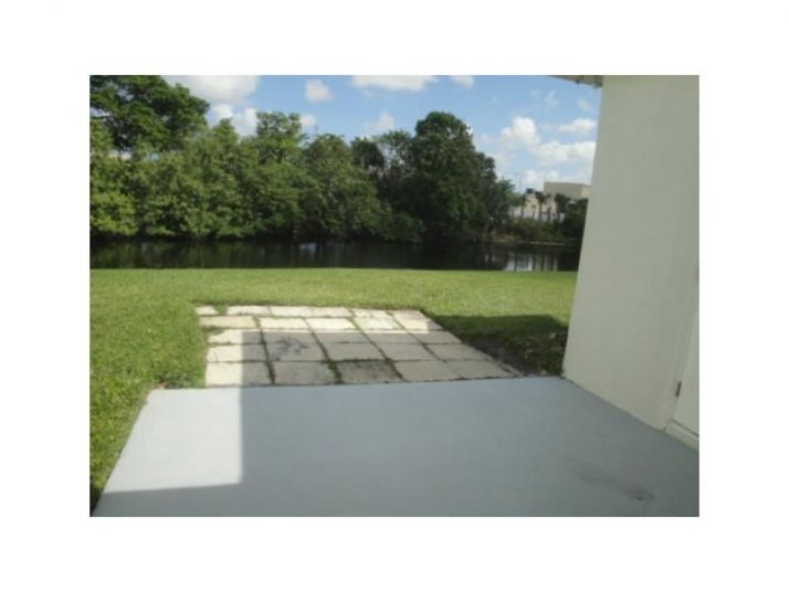 4904 MAINLAND DR, Fort Lauderdale, FL 33319