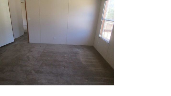 195 County Road 2703, Mico, TX 78056