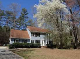 809 Pine Ridge Dr, Stone Mountain, GA 30087
