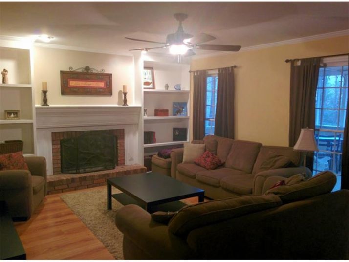 1022 Fairwood Court Nw, Acworth, GA 30101