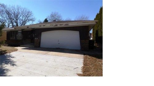 3929 S 41st St, Milwaukee, WI 53221