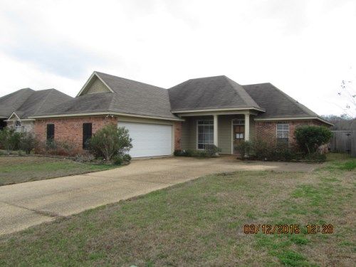 310 Red Cedar Dr, Brandon, MS 39047