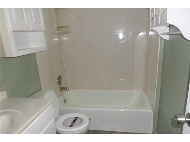 9707 W 49th St, Shawnee, KS 66203