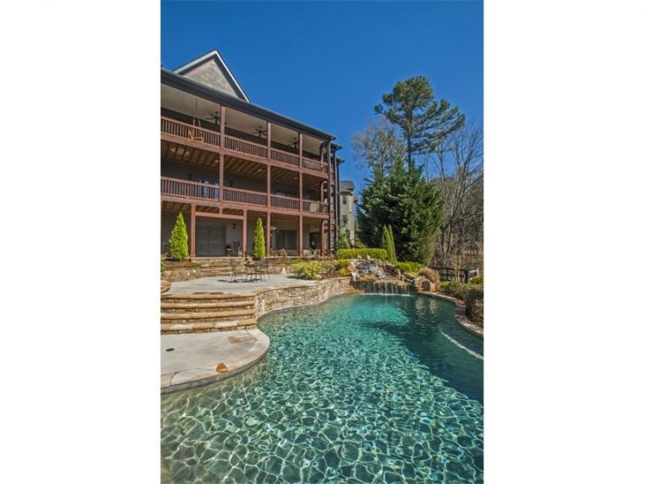 18 Cambridge Way, Cartersville, GA 30121