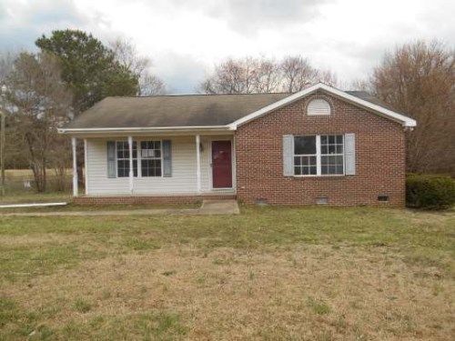 5713 Mcdaniel Dr, Sanford, NC 27332