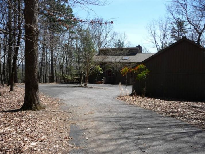 439 Petit Ridge, Jasper, GA 30143