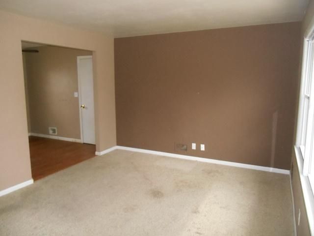 11016 E 72nd Ter, Kansas City, MO 64133