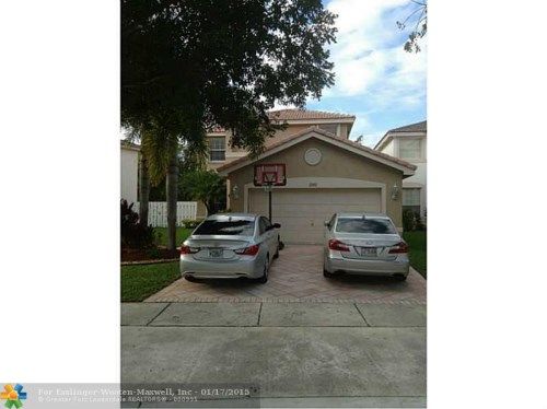 2082 SW 157TH AVE, Hollywood, FL 33027