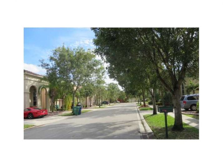 5362 SW 155 AV, Hollywood, FL 33027