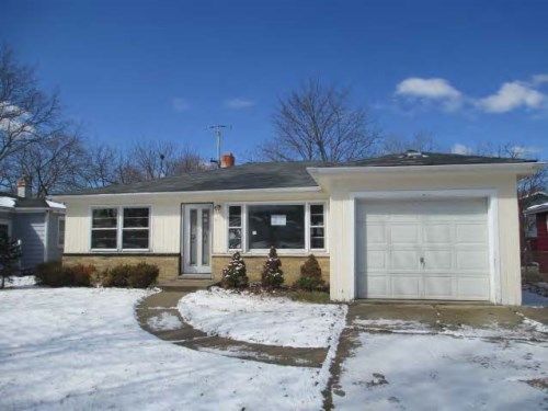 2208 Linden Ave, Waukegan, IL 60087